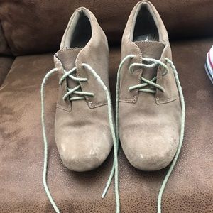 Clark’s green booties! Size 6